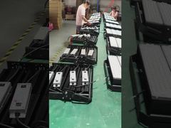 Водонепроницаемое освещение теннисных кортов. Светодиодный модульный прожектор для улицы, IP66