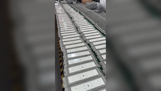 Посмотреть демонстрацию светодиодных прожекторов SMD 2835 Надежное освещение для стадионов и туннелей