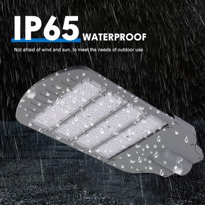 Защита IP65 Высокая яркость светодиодного уличного освещения с регулируемым скобком для наружного освещения автомобильных дорог