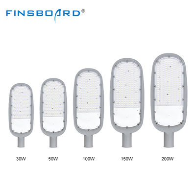 Светодиодный уличный фонарь высокой эффективности 120 лм/Вт с водонепроницаемостью IP66 и широким диапазоном напряжения AC85-265В для наружного освещения автомагистралей